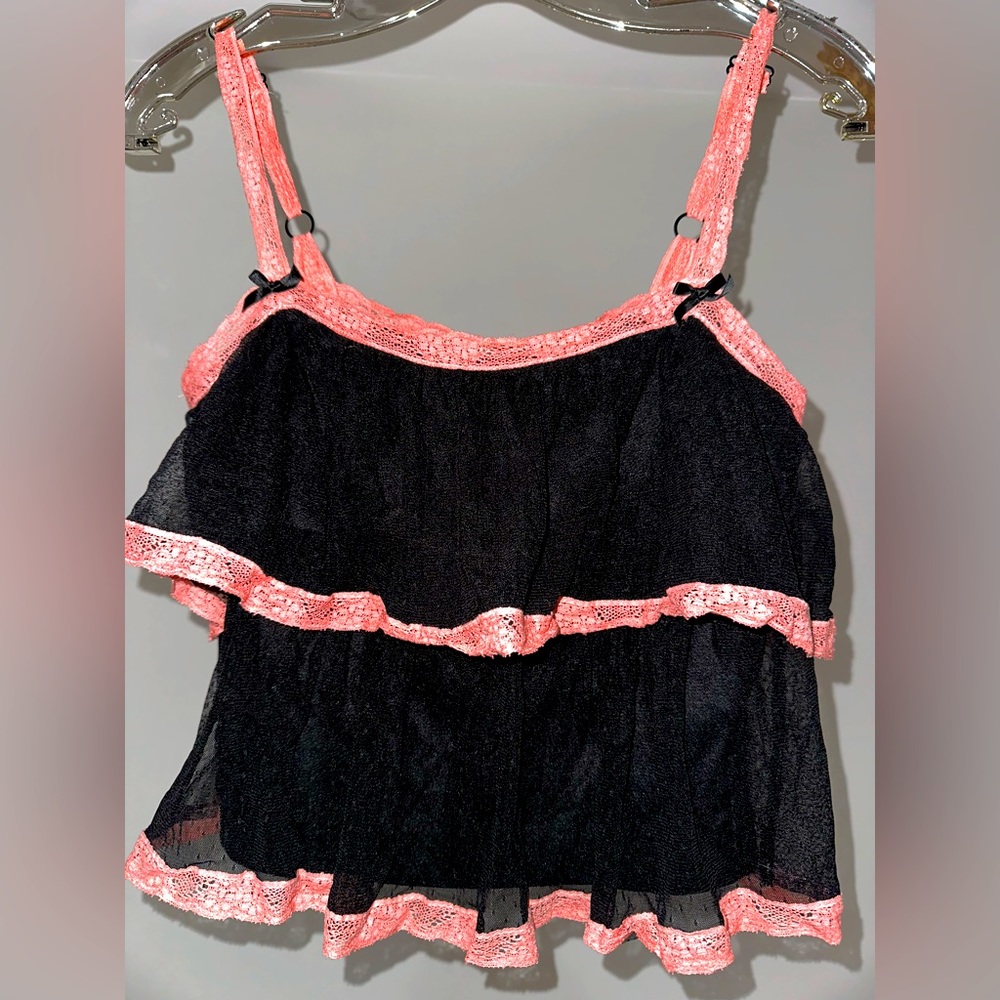Betsey Johnson VINTAGE 2 tier blk and pink tank. Women size 2! 💐💕💐